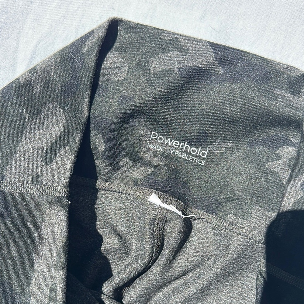 Fabletics Gray Leggings Sleek Fit - Picture 2 of 3